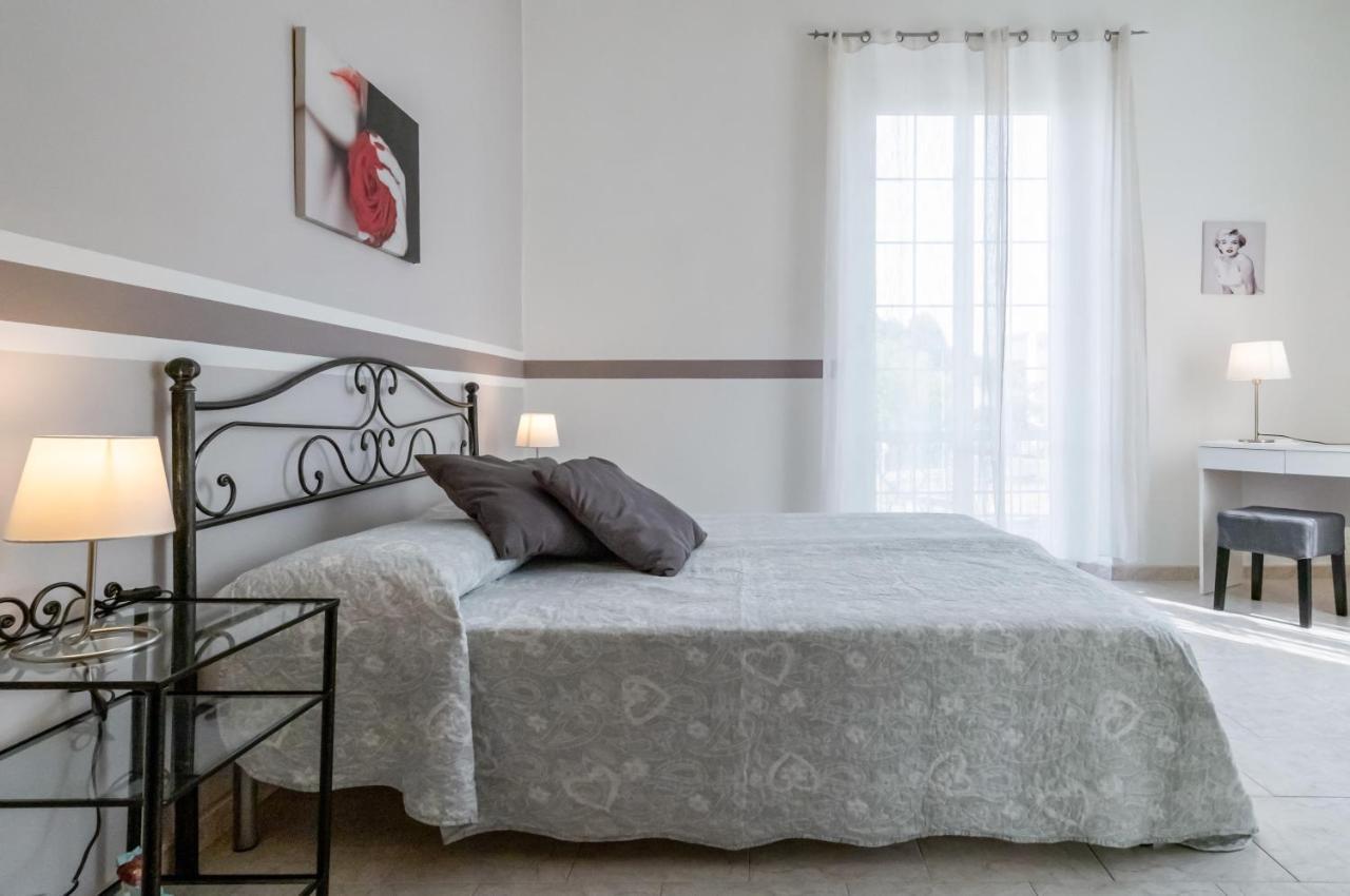 Apartment Migliarina Station Comfy W/ Balcony La Spezia