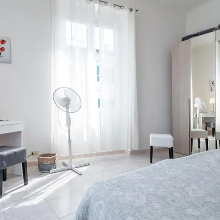 Migliarina Station Comfy Apt W/ Balcony La Spezia Exterior photo
