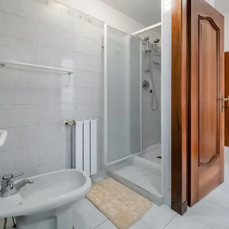 Migliarina Station Comfy Apt W/ Balcony La Spezia Exterior photo